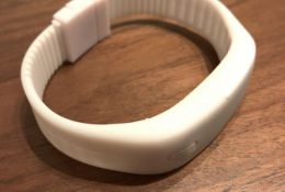 高齢者見守りデバイス「みまもーら」